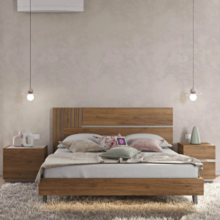 Κρεβάτι Tempo με ξύλινα πόδια στήριξης, δυνατότητα προσθήκης φωτισμού led στο κεφαλάρι και το ποδαρικό και μηχανισμού ανύψωσης για επιπλέον αποθηκευτικό χώρο